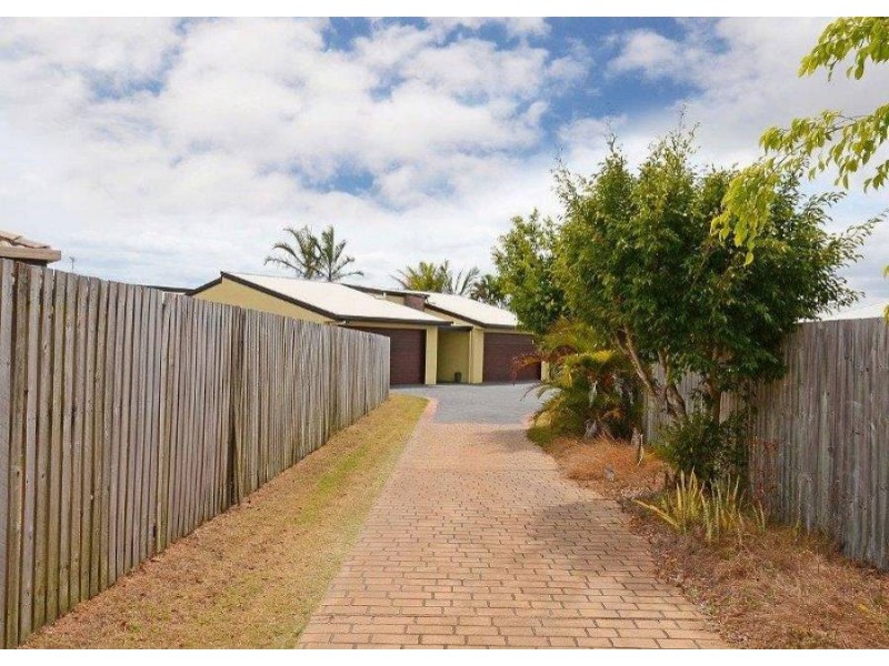 1/11 Lockerbie Court, Kawungan QLD 4655