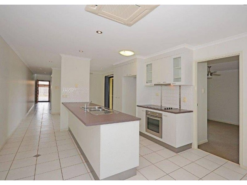 1/11 Lockerbie Court, Kawungan QLD 4655