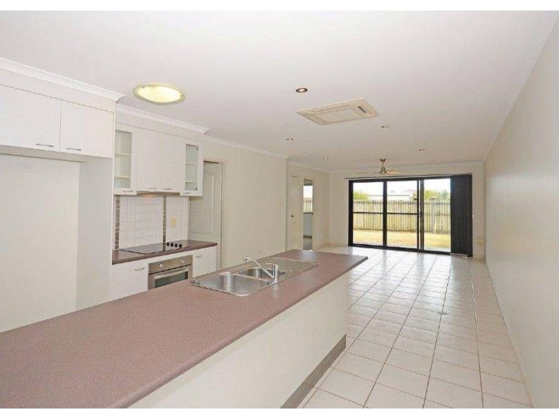1/11 Lockerbie Court, Kawungan QLD 4655