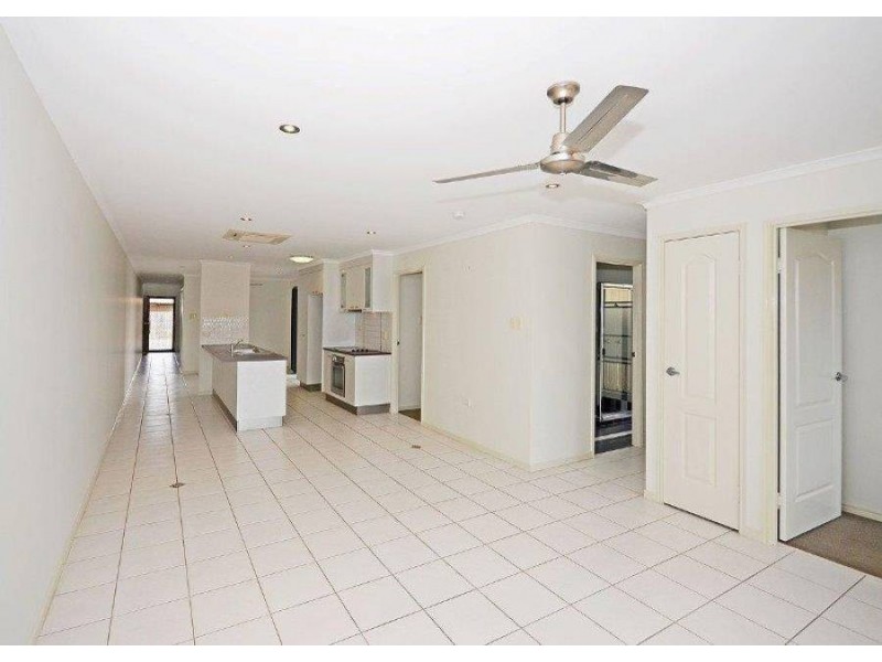 1/11 Lockerbie Court, Kawungan QLD 4655