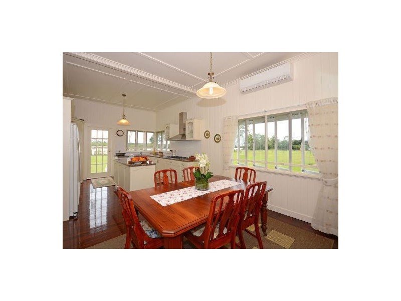 698 Walkers Point Road, Walkers Point QLD 4650