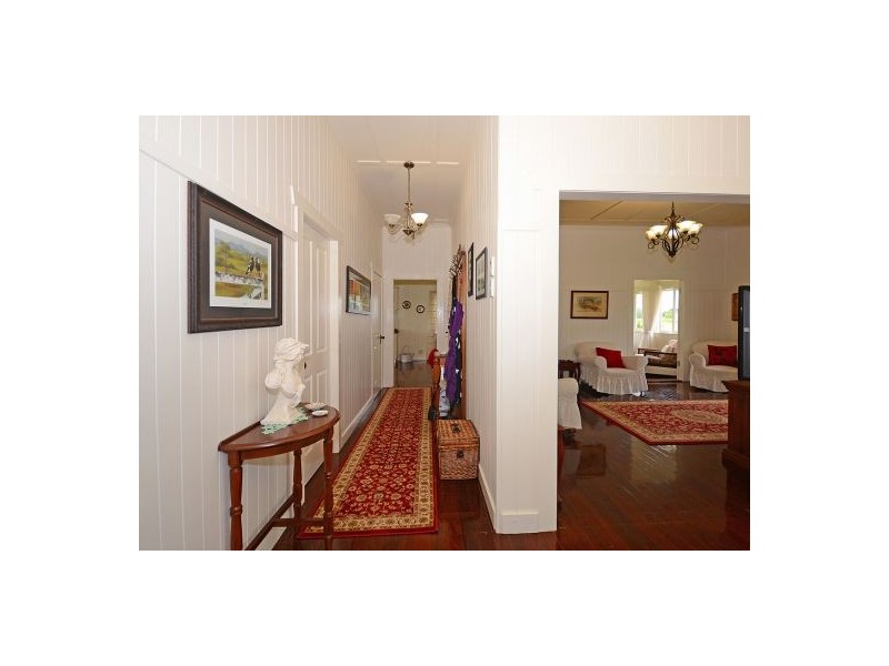 698 Walkers Point Road, Walkers Point QLD 4650