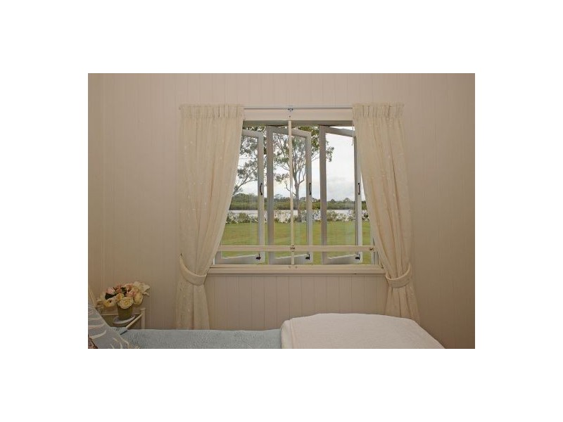 698 Walkers Point Road, Walkers Point QLD 4650