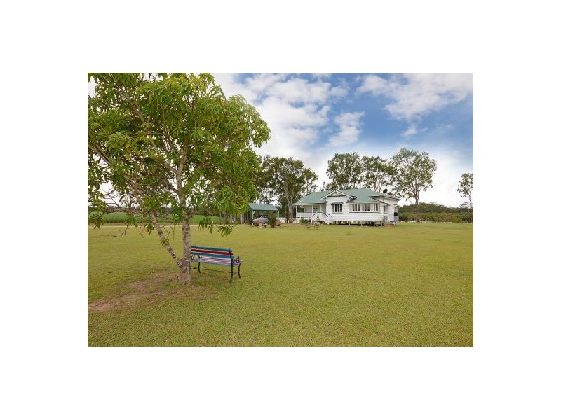 698 Walkers Point Road, Walkers Point QLD 4650