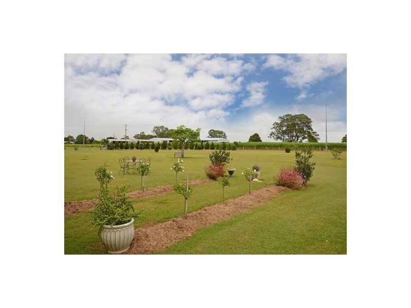 698 Walkers Point Road, Walkers Point QLD 4650