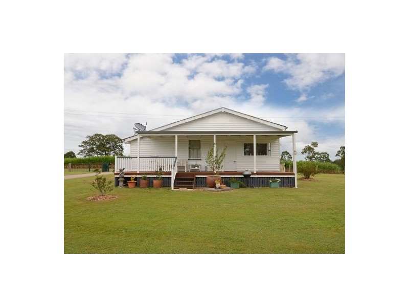 698 Walkers Point Road, Walkers Point QLD 4650