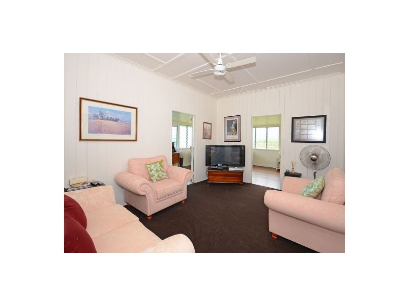 698 Walkers Point Road, Walkers Point QLD 4650