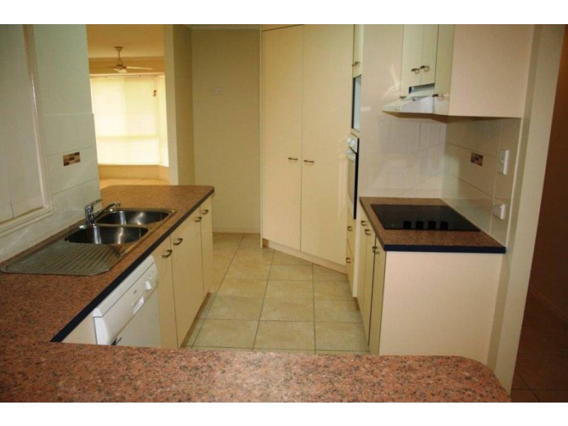 26 Moonstone Drive, Urangan QLD 4655