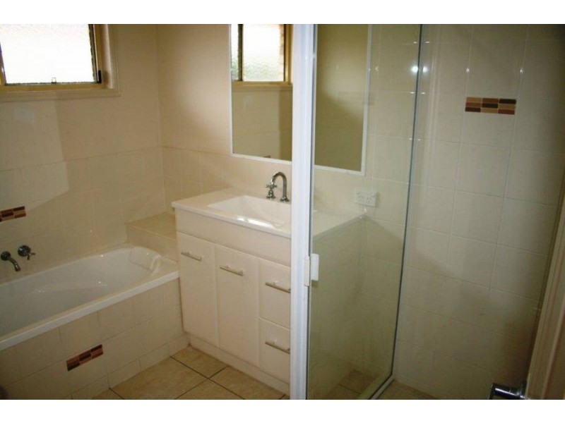 26 Moonstone Drive, Urangan QLD 4655