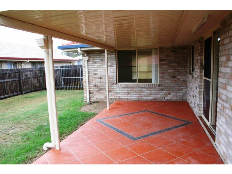 26 Moonstone Drive, Urangan QLD 4655