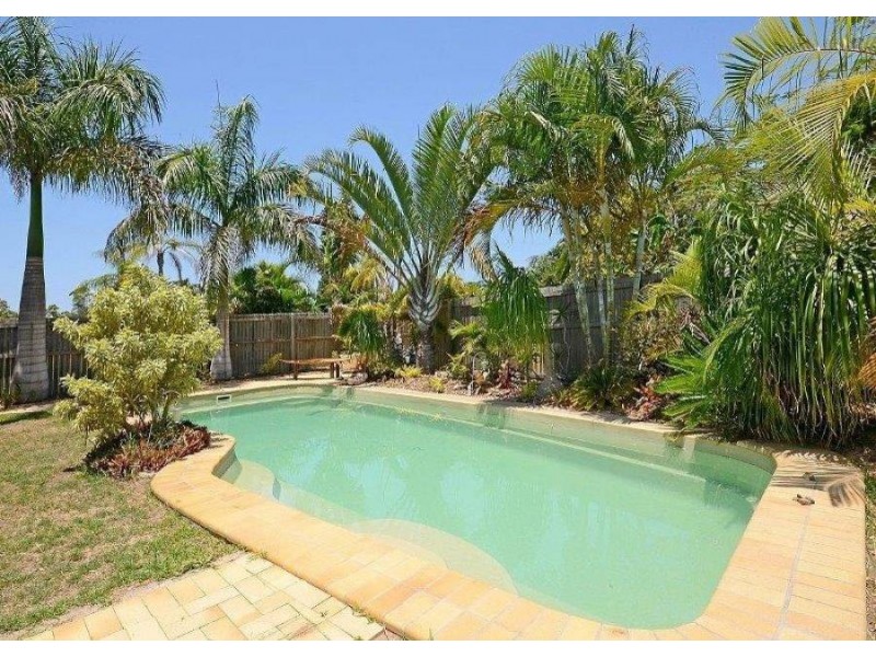 40 Pandanus Drive, Dundowran Beach QLD 4655