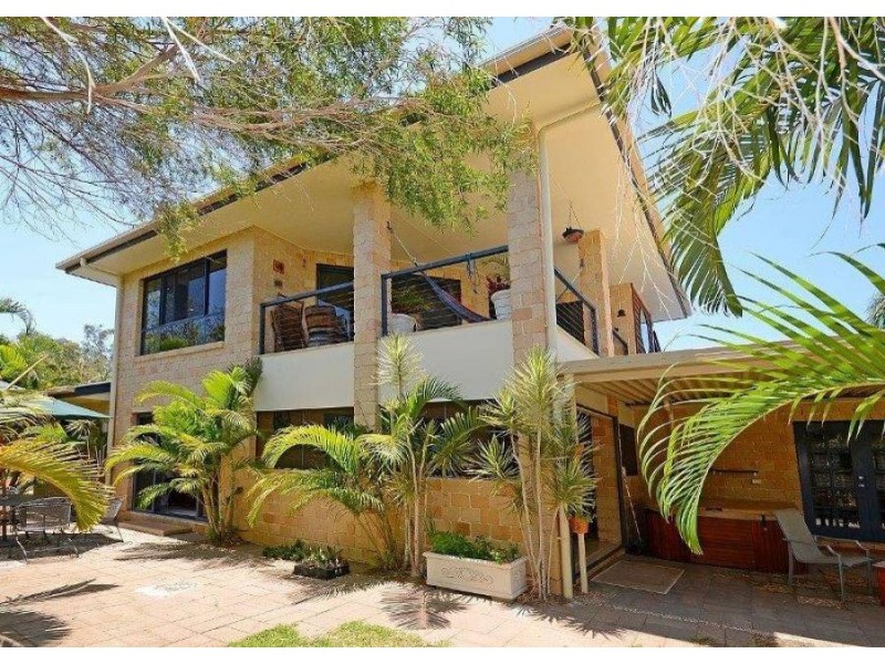 40 Pandanus Drive, Dundowran Beach QLD 4655