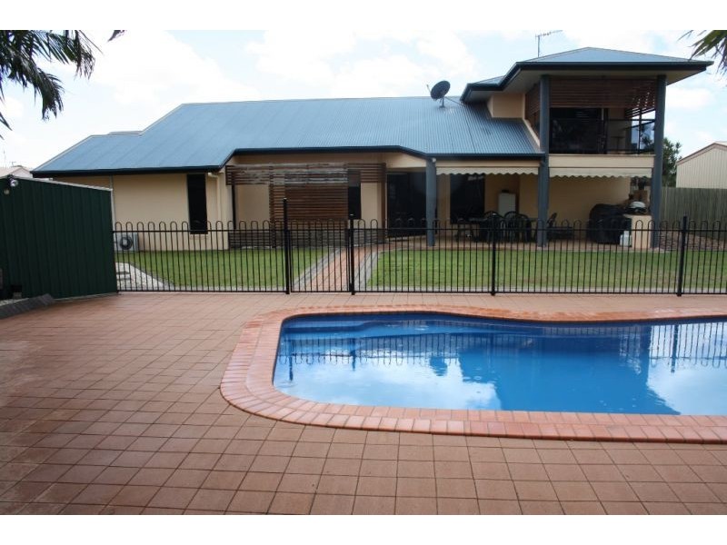 6 Bamsey Court, Avenell Heights QLD 4670