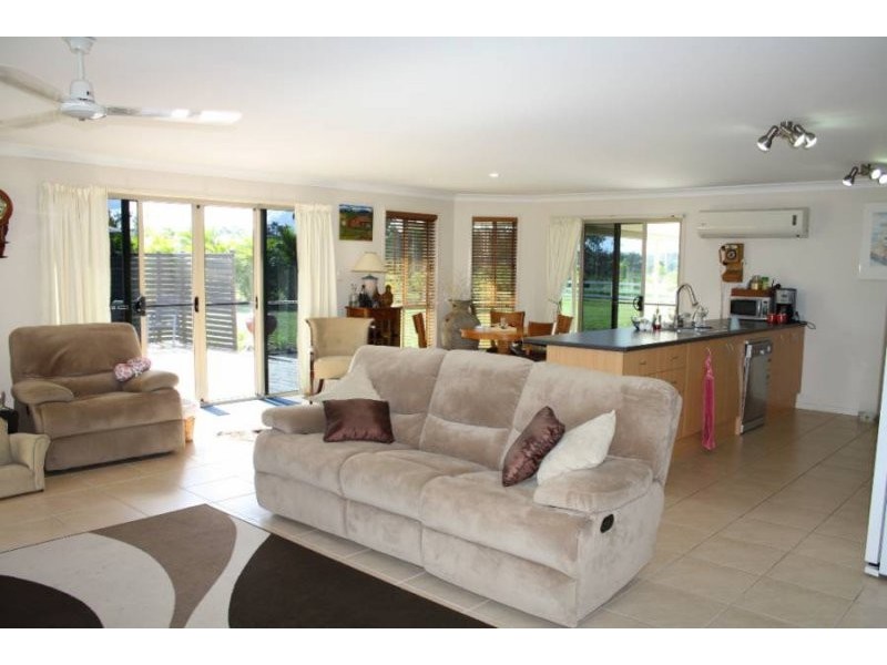 17 Meadow Drive, Yengarie QLD 4650