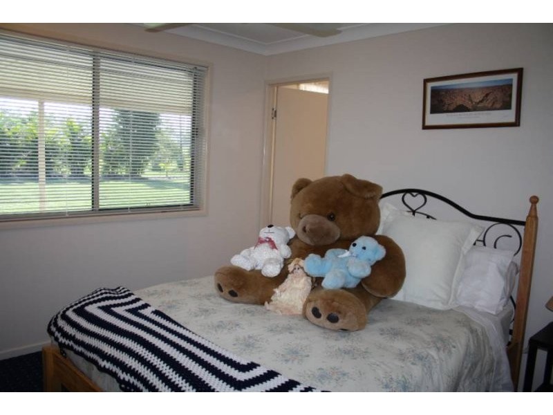 17 Meadow Drive, Yengarie QLD 4650