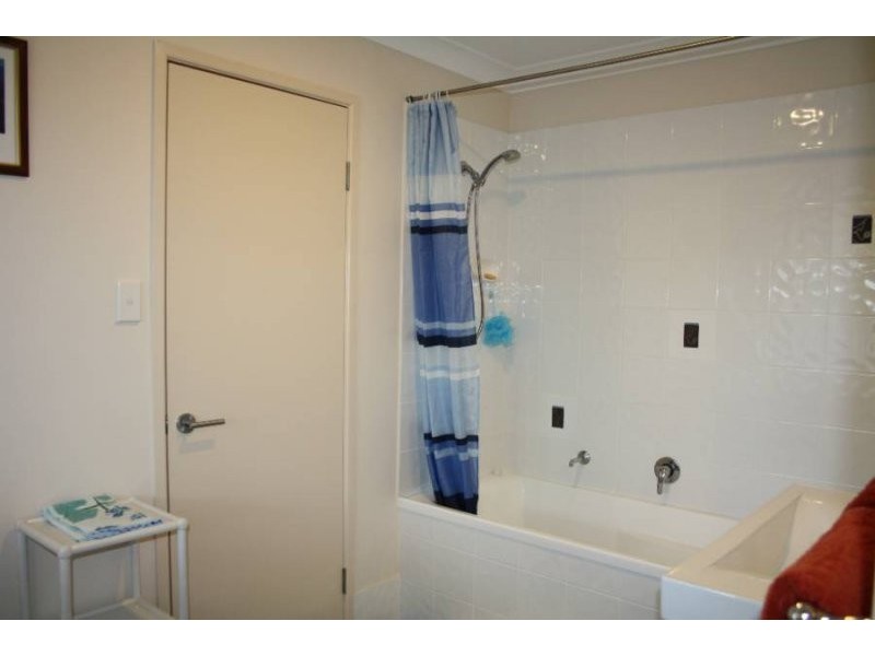 17 Meadow Drive, Yengarie QLD 4650