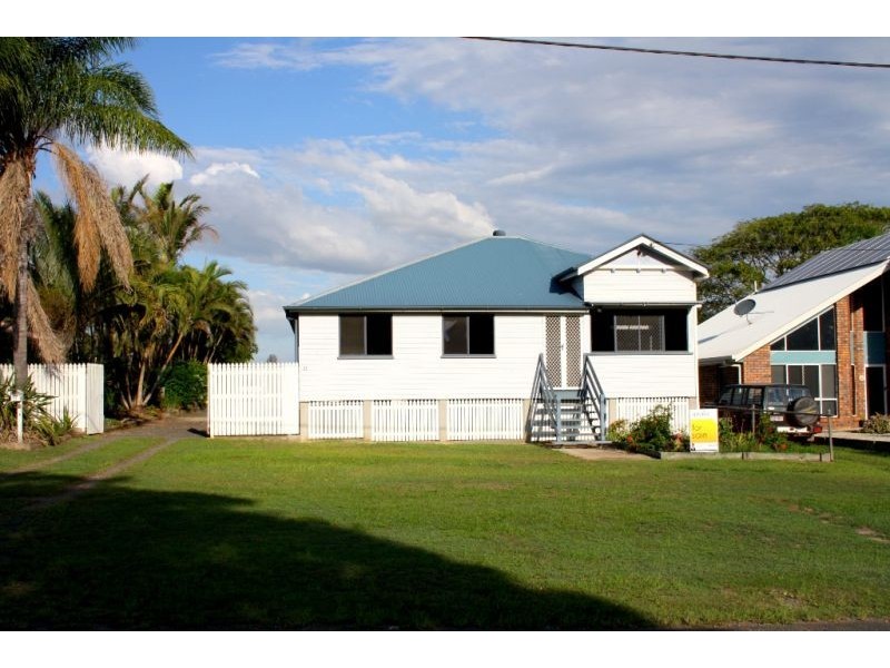 31 Regent Street, Granville QLD 4650