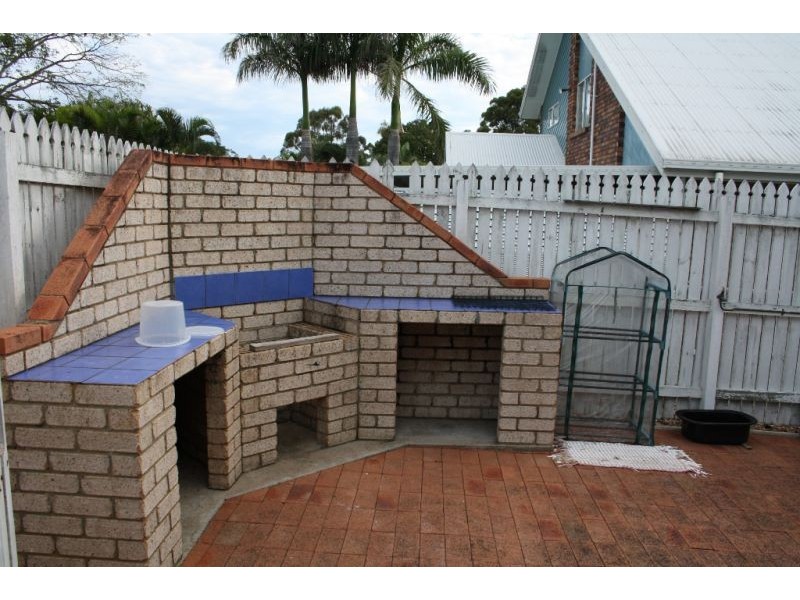 31 Regent Street, Granville QLD 4650