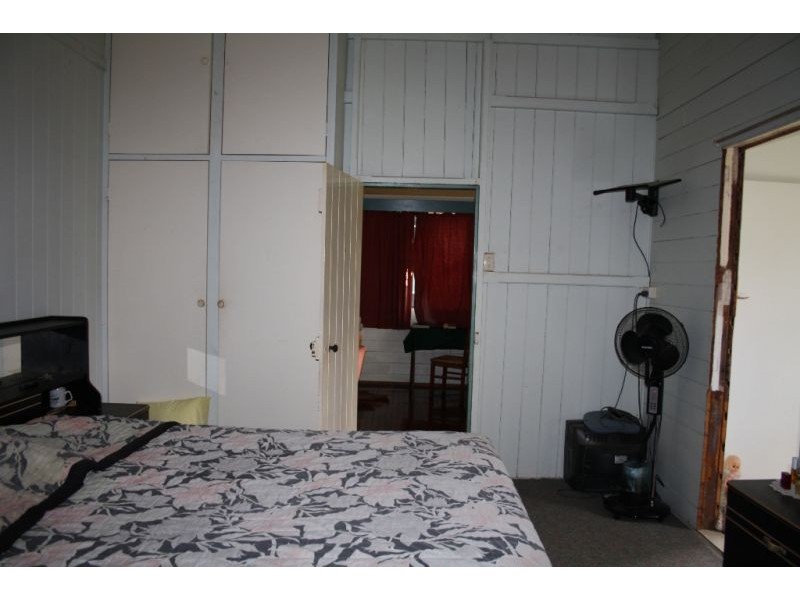 31 Regent Street, Granville QLD 4650