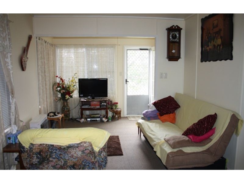 60 Robertson Street, Torbanlea QLD 4662