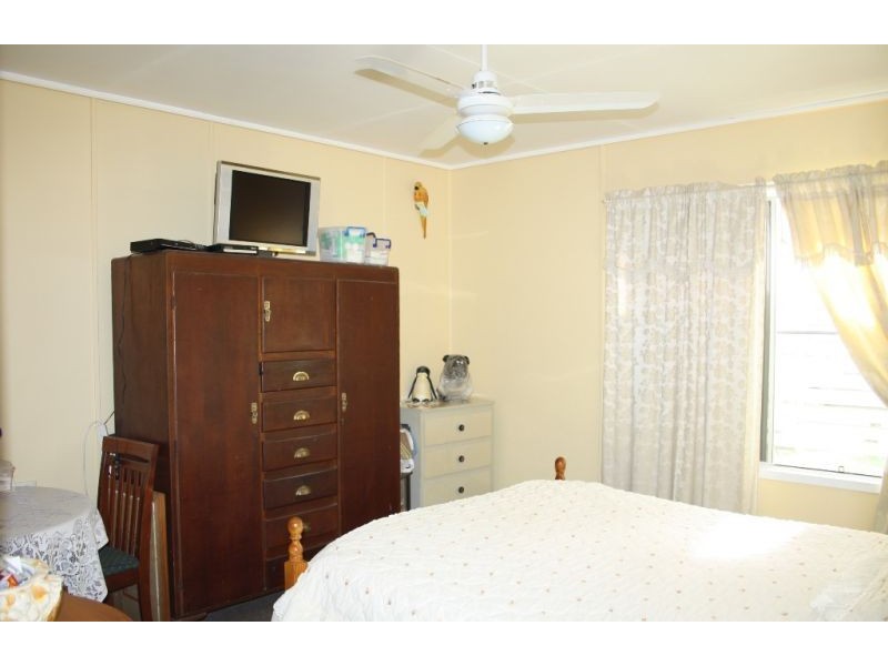 60 Robertson Street, Torbanlea QLD 4662