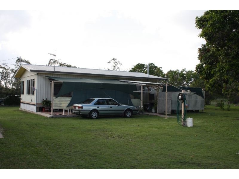 60 Robertson Street, Torbanlea QLD 4662