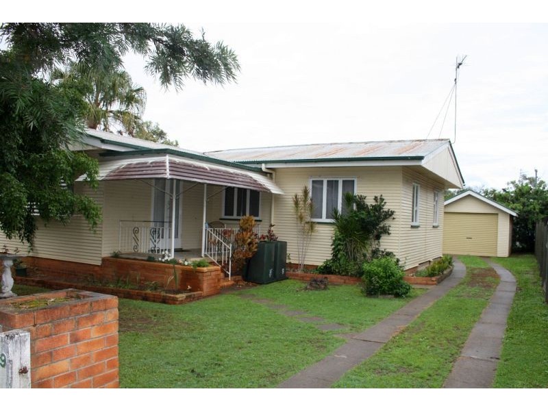 9 Wynne Parade, Maryborough QLD 4650