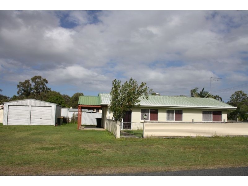 29 Fourth Avenue, Maaroom QLD 4650