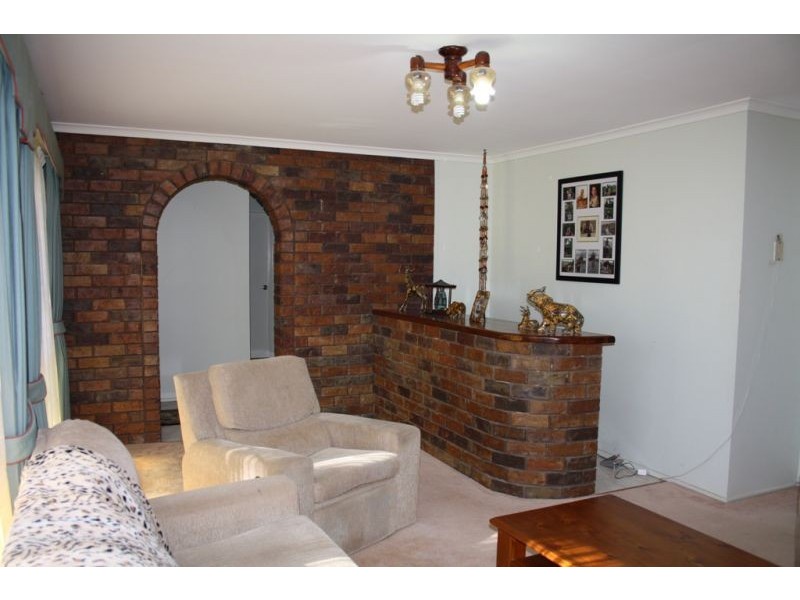 27 Jacaranda Avenue, Tinana QLD 4650