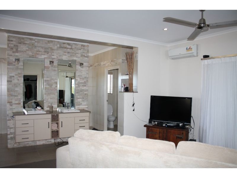 23 Louden Close, Yengarie QLD 4650