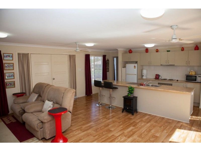 65 Lenthall Street, Aldershot QLD 4650