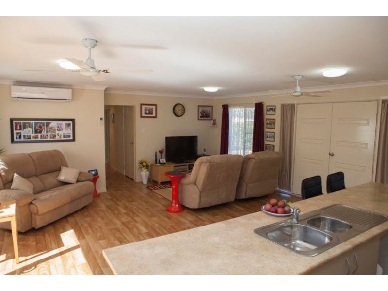 65 Lenthall Street, Aldershot QLD 4650