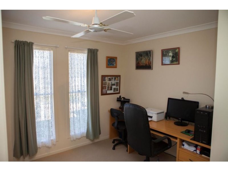 65 Lenthall Street, Aldershot QLD 4650