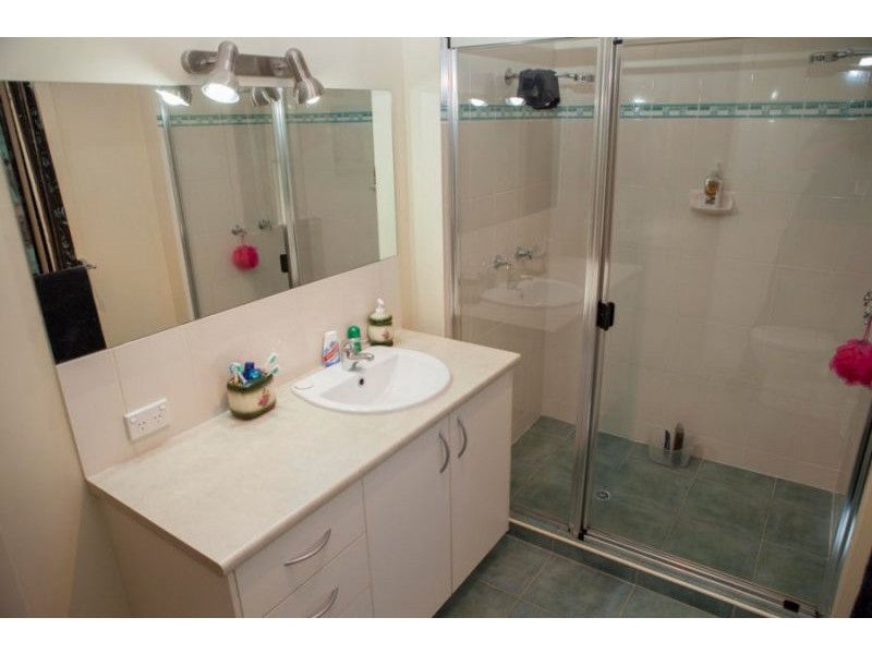 65 Lenthall Street, Aldershot QLD 4650