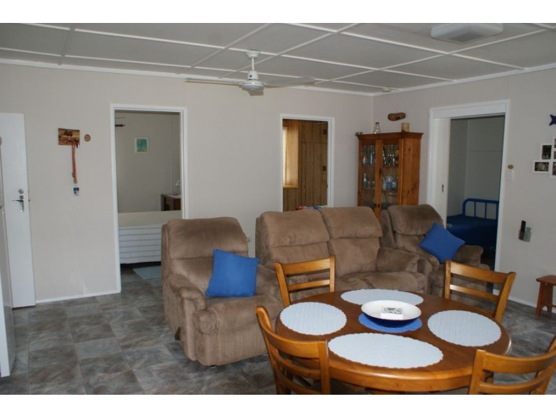 57 Ventnor Street, Maaroom QLD 4650