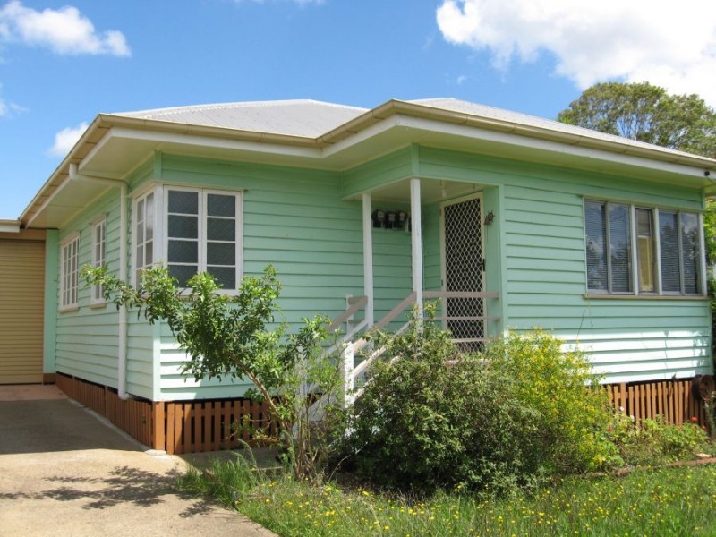 6 Farrell St, Maryborough QLD 4650