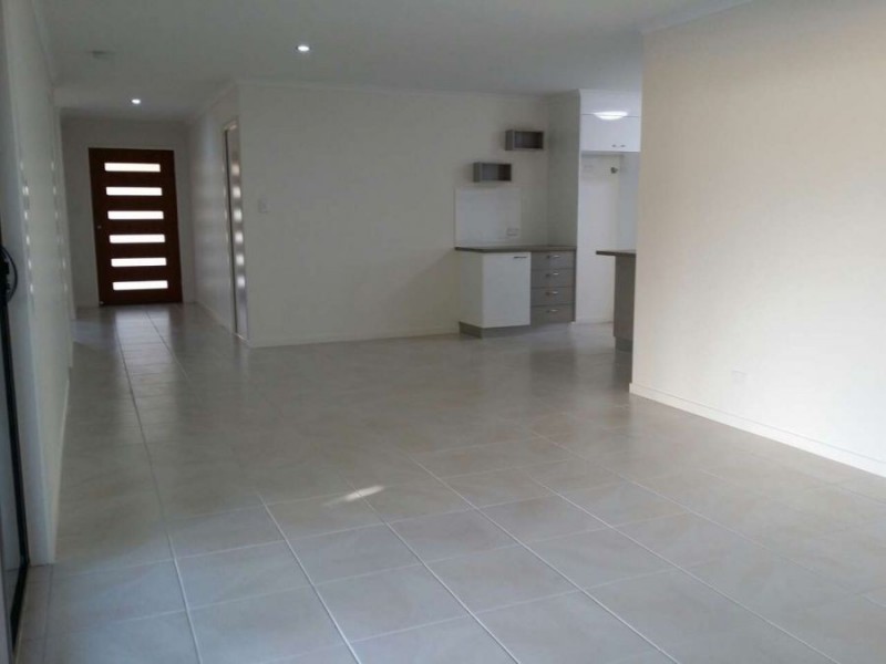 7 Jovi Court, Scarness QLD 4655