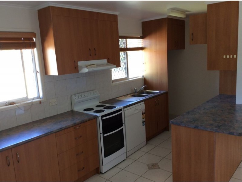 50 Hansen Street, Urangan QLD 4655