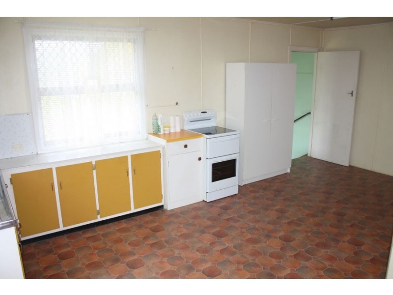 161 Cambridge Street, Granville QLD 4650