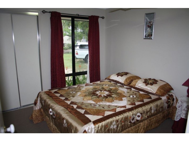 29 Cathryn Close, Oakhurst QLD 4650