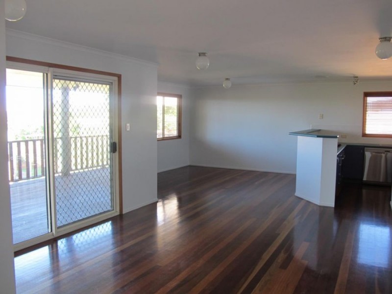 6 Flinders Street, Point Vernon QLD 4655