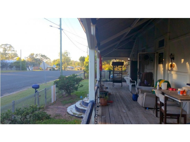 8 Frederick Street, Biggenden QLD 4621