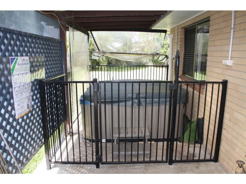 25 Holme Street, Granville QLD 4650