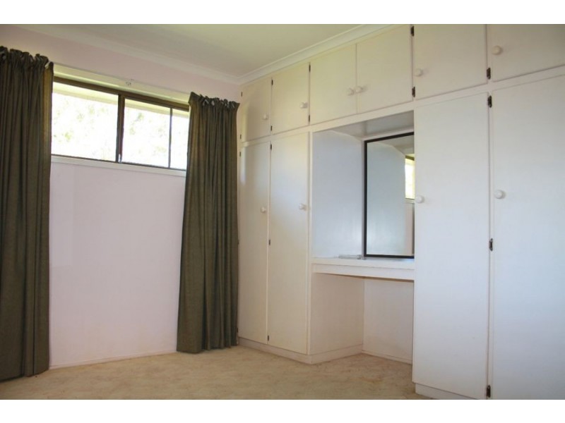 25 Holme Street, Granville QLD 4650