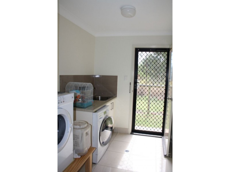 27 Dunn Street, Aldershot QLD 4650