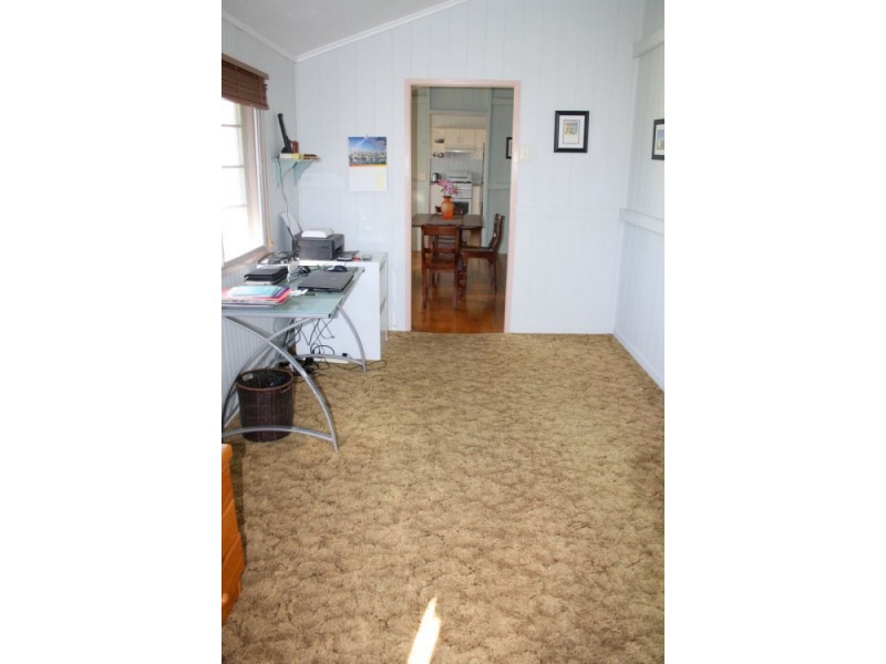 27 Bedford Street, Maryborough QLD 4650