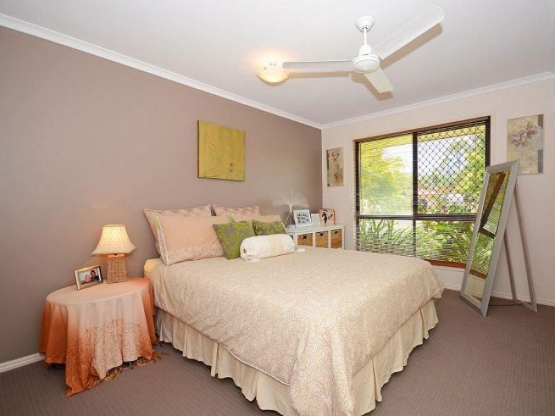 7 Aqualine Drive, Point Vernon QLD 4655