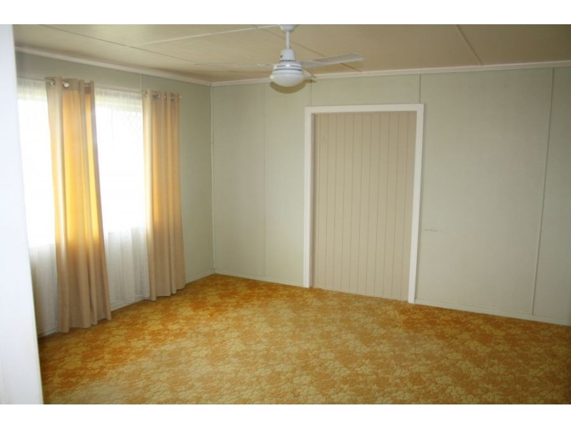161 CAMBRIDGE STREET, Granville QLD 4650