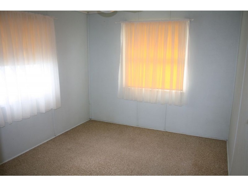 161 CAMBRIDGE STREET, Granville QLD 4650