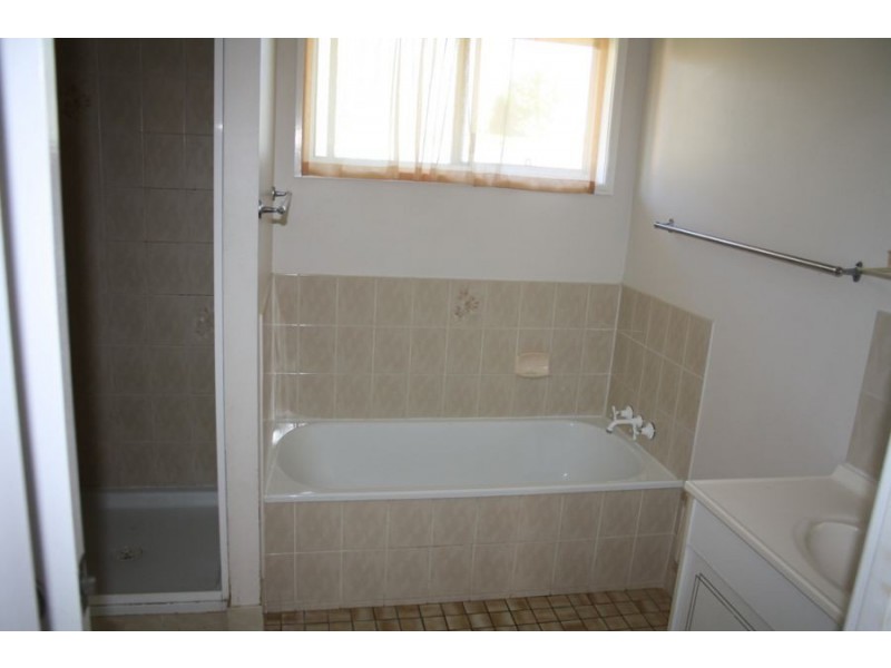 40 Bushnell Street, Granville QLD 4650